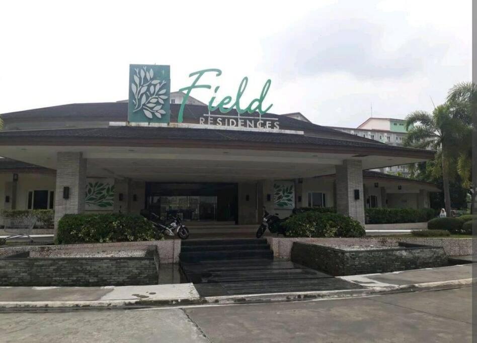 Cherolds Place Lovely 1 Bedroom Condo With Balcony Manila Exterior photo